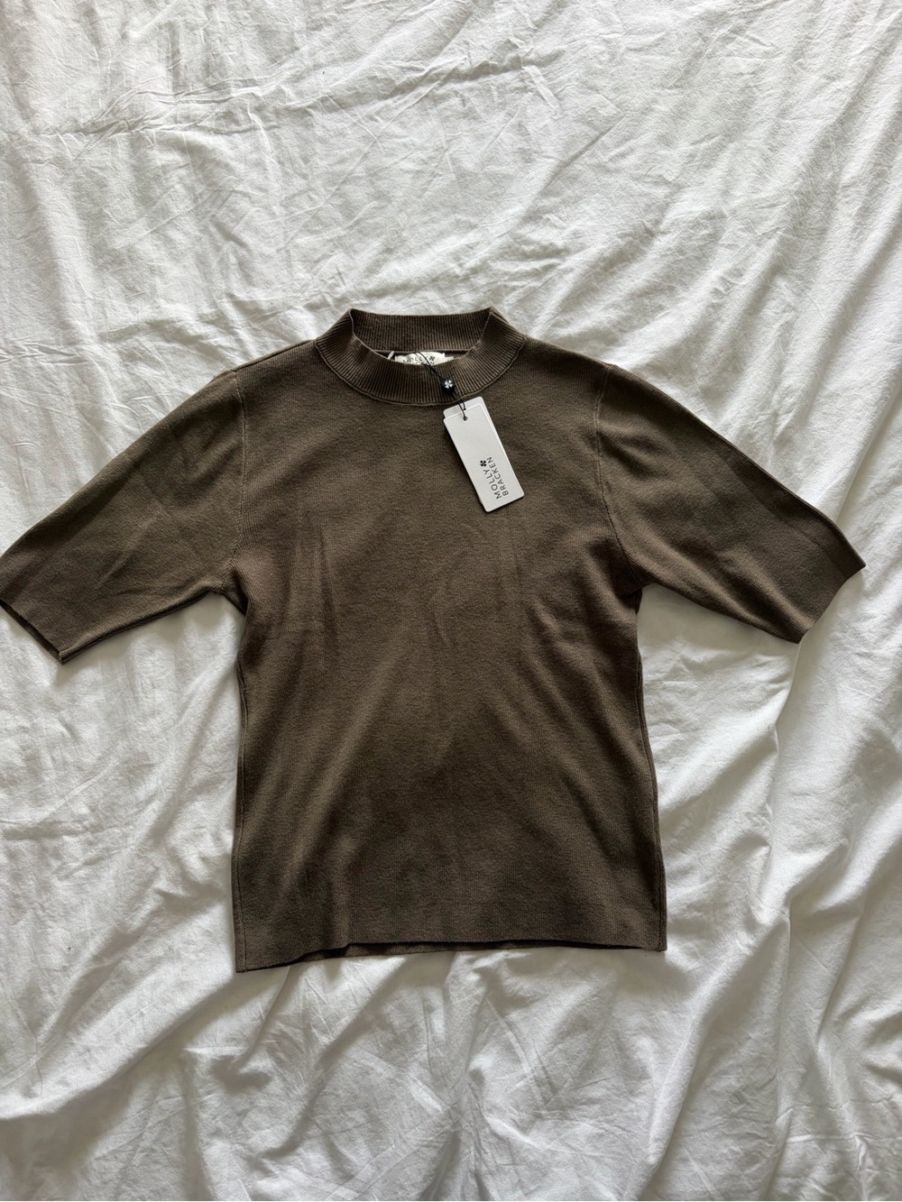 Molly Bracken Khaki Brown Minimalist Short Sleeve Knit Sweater Top Large NWT - Picture 6 of 15
